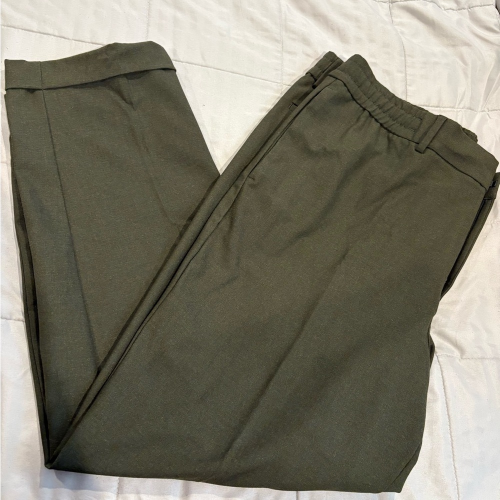 Banana Republic Men's Dark Olive Tapered Fit Pants 42x32